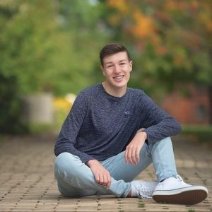 Meet your Posher, Ethen